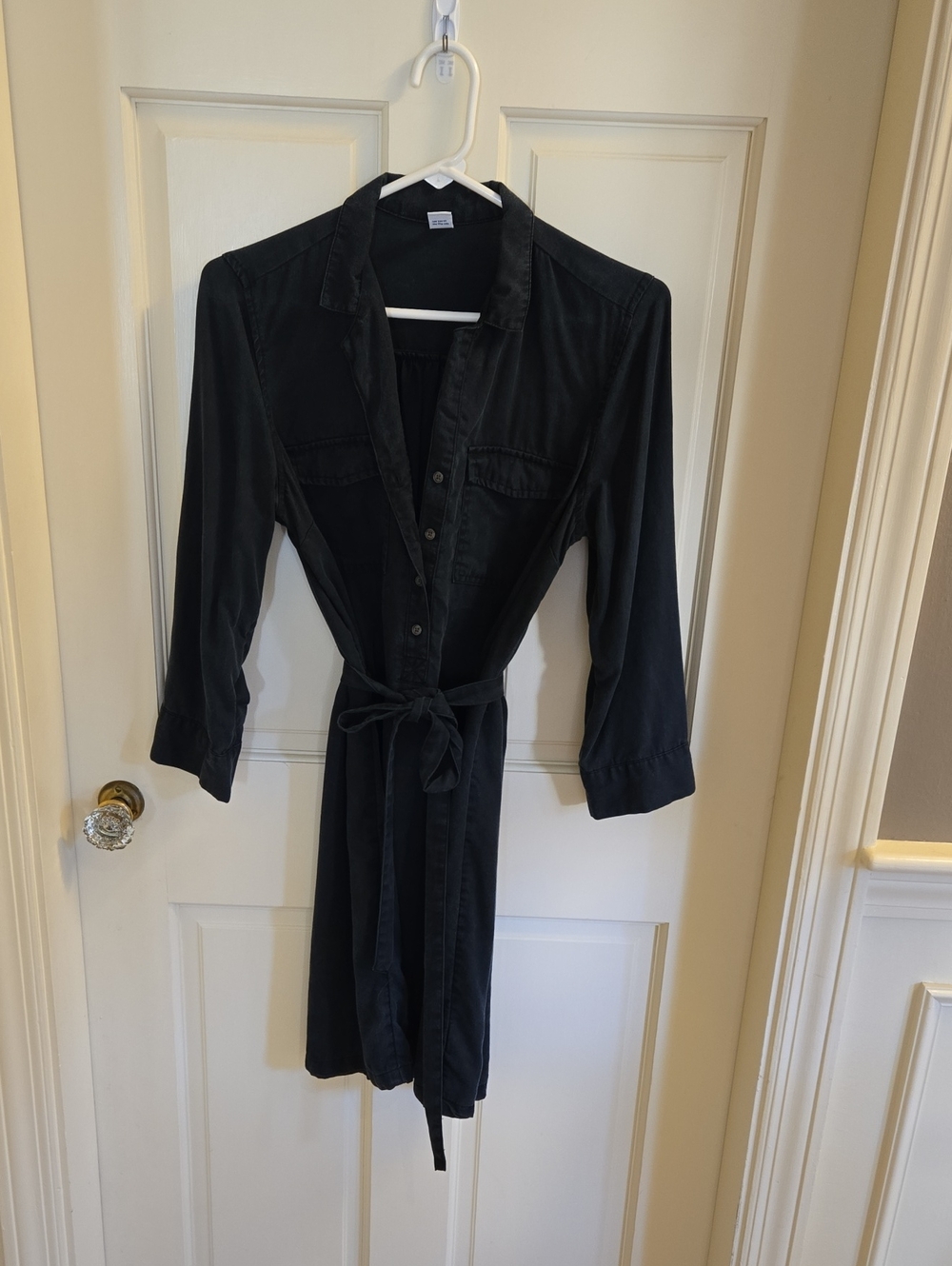 Like New Old Navy Black Distressed Denim Long-Sleeve Button-Front Shirt Dress